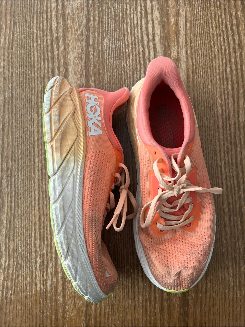 Hoka Arahi 7 Women's pink Athletic Running Shoes size 8.5